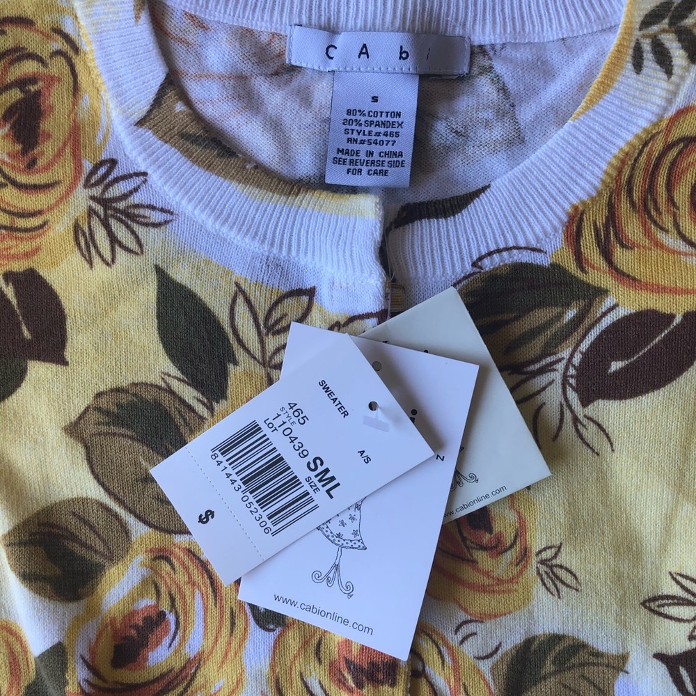 🆕CAbi Rose Yellow Print Snap Crop Cardigan 3/4 Sl - Picture 4 of 7